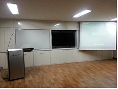 [2013-02-06] 전국 특수교육과 최초로 SMART교육 실습실 구축 